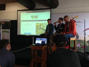Pavel Hornik, Dr. Steve Taylor und Darco Kazin beraten das Konzept Trail Area Wienerwald